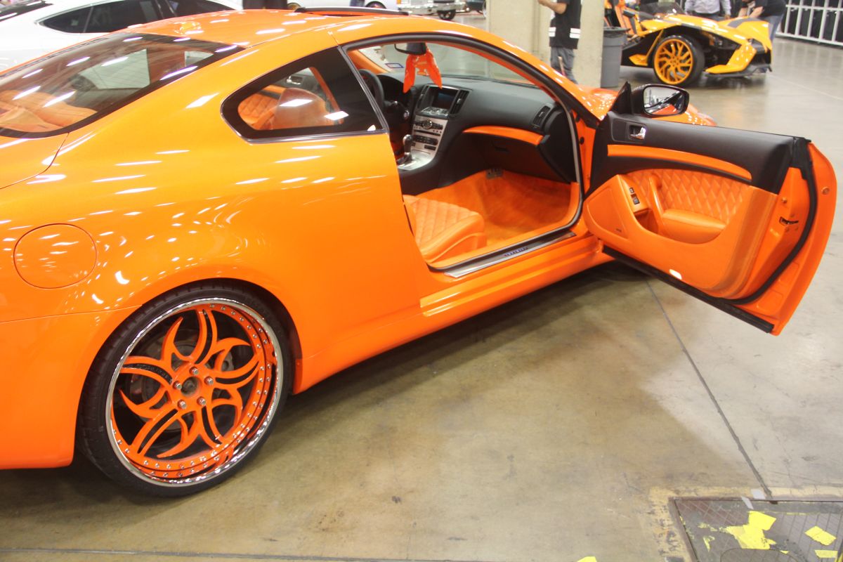Crazy Customs at the 2016 Dub Car Show