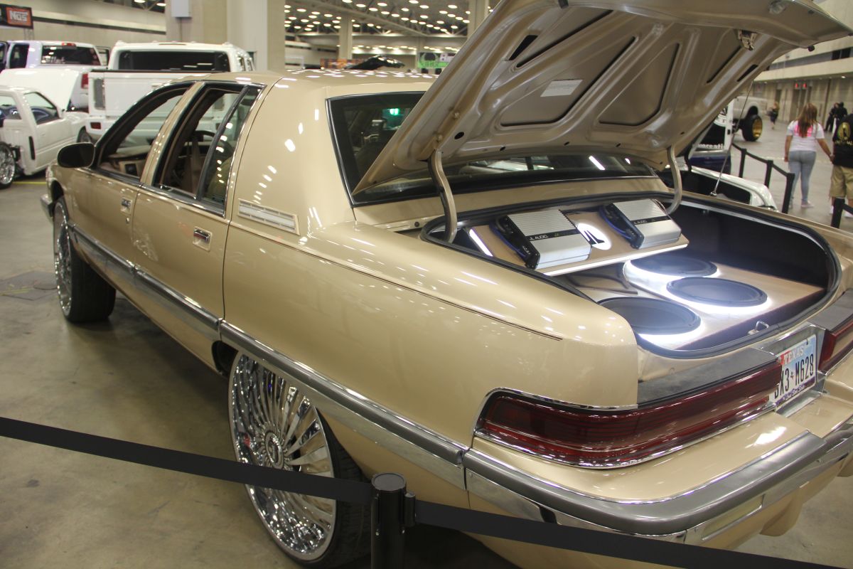 Crazy Customs at the 2016 Dub Car Show