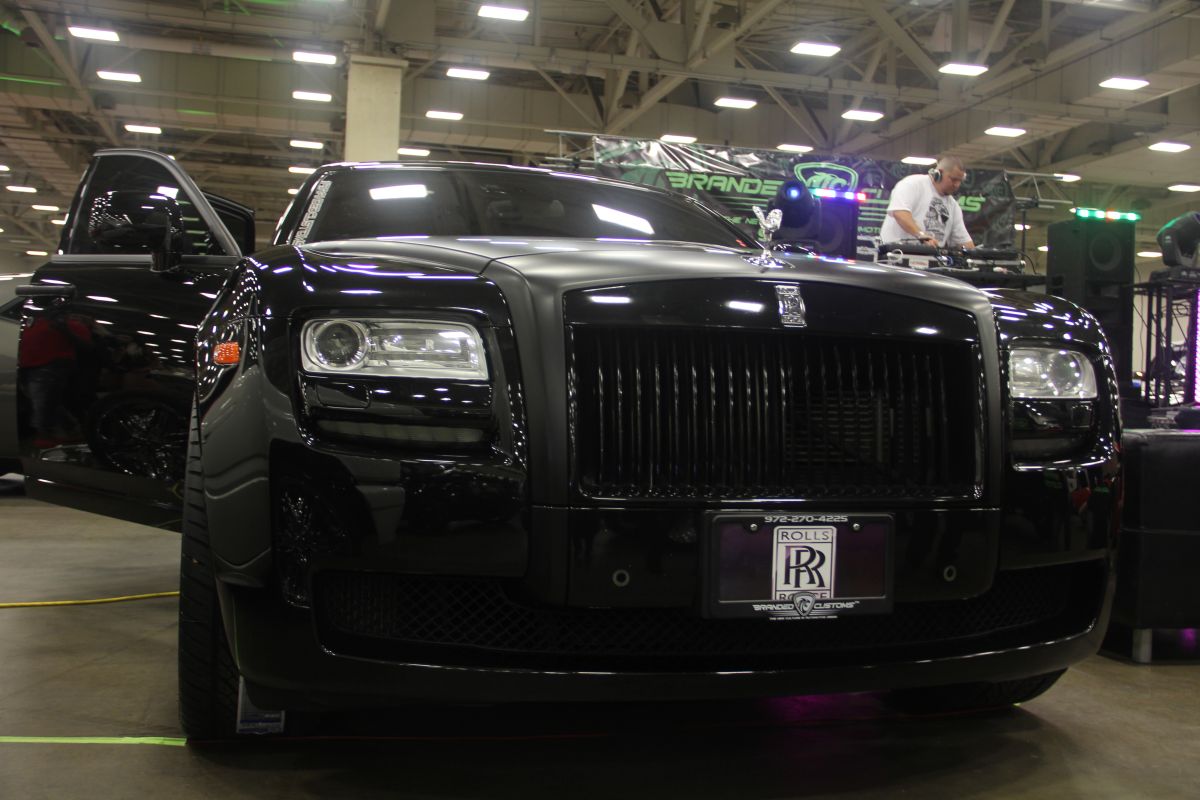 Crazy Customs at the 2016 Dub Car Show