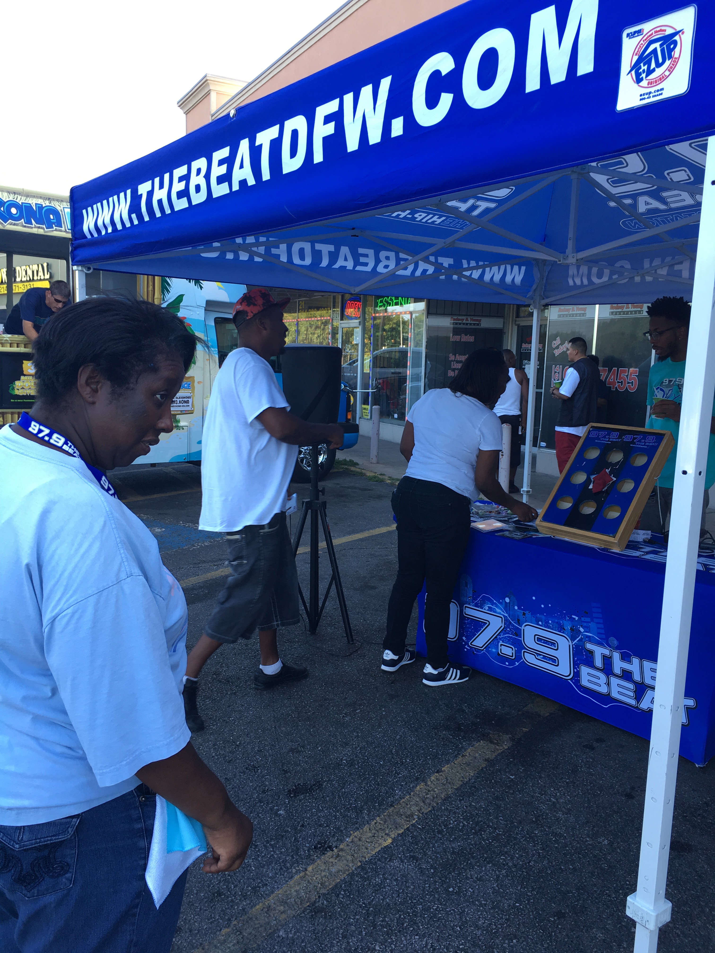 97.9 The Beat @ MetroPCS