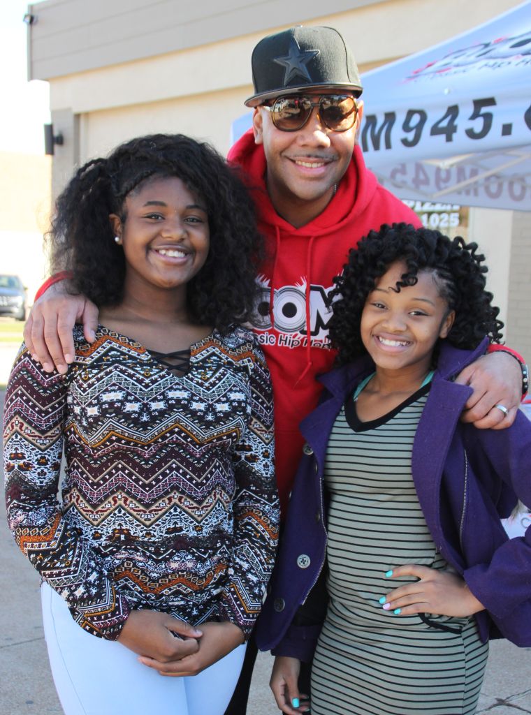97.9 The Beat Gives Back this Thanksgiving