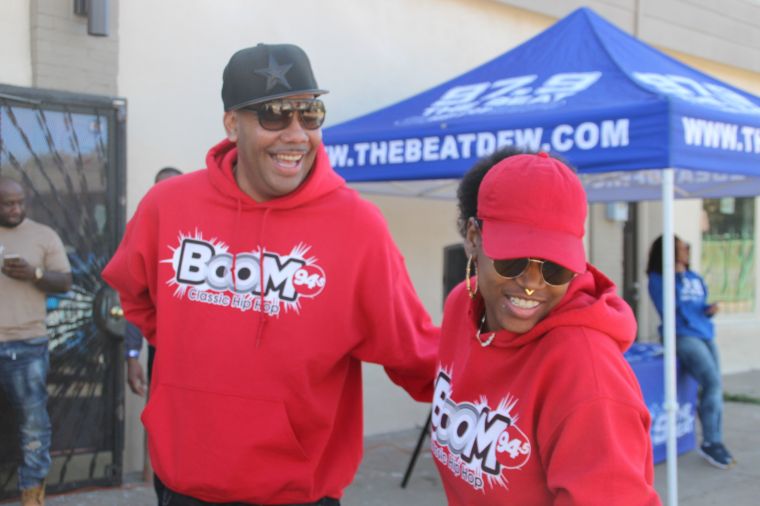 97.9 The Beat Gives Back this Thanksgiving