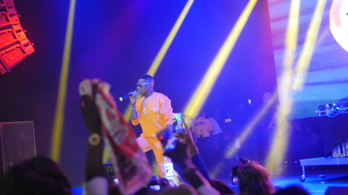 WizKid Takes Over the DFW