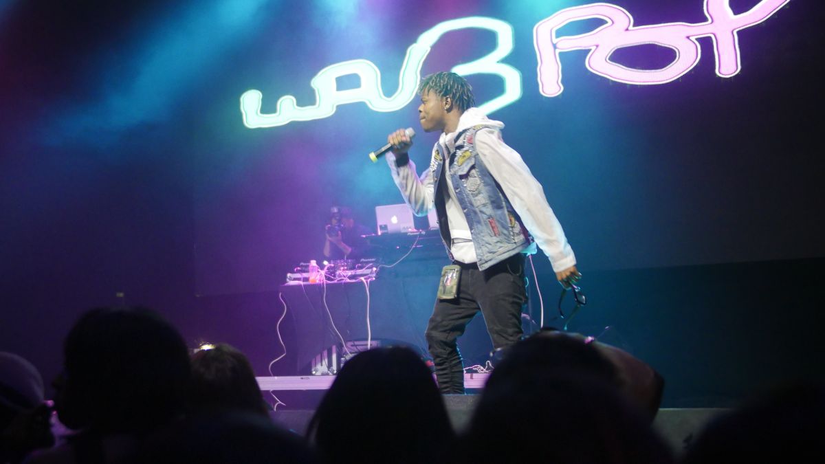 WizKid Takes Over the DFW