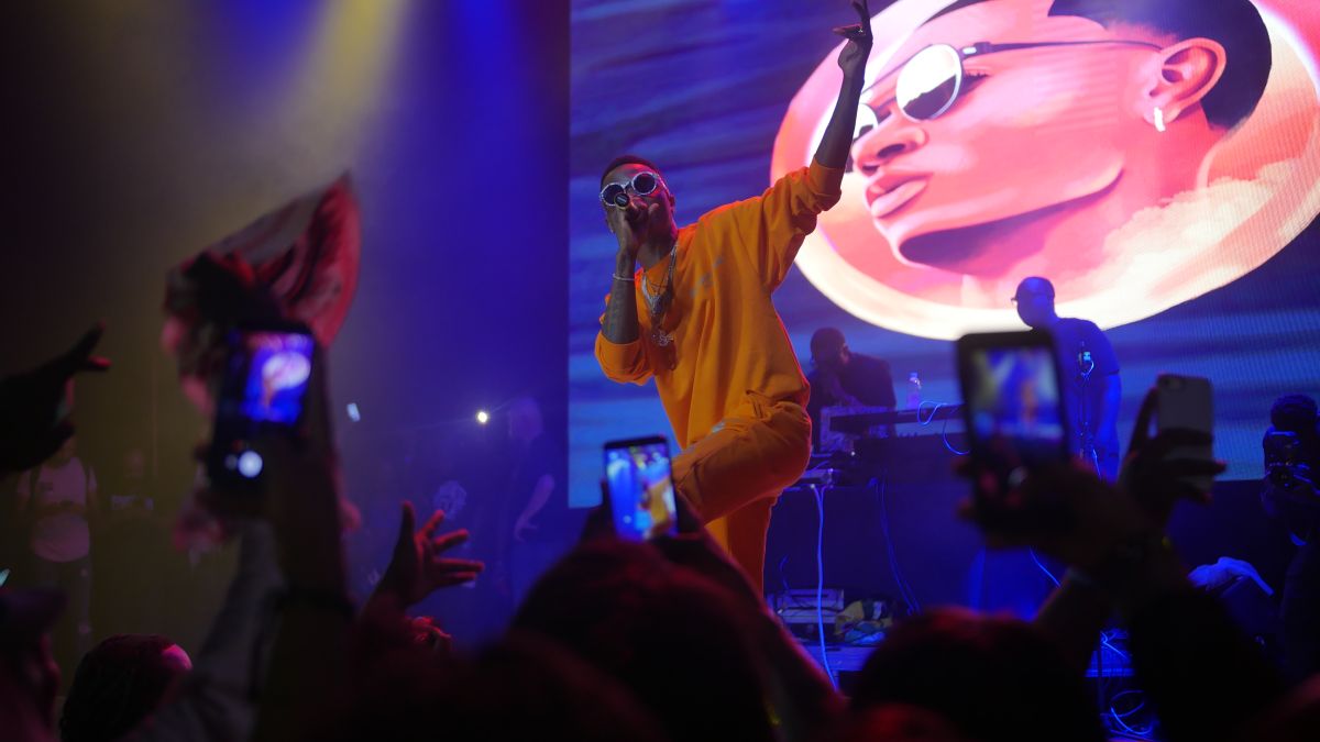 WizKid Takes Over the DFW