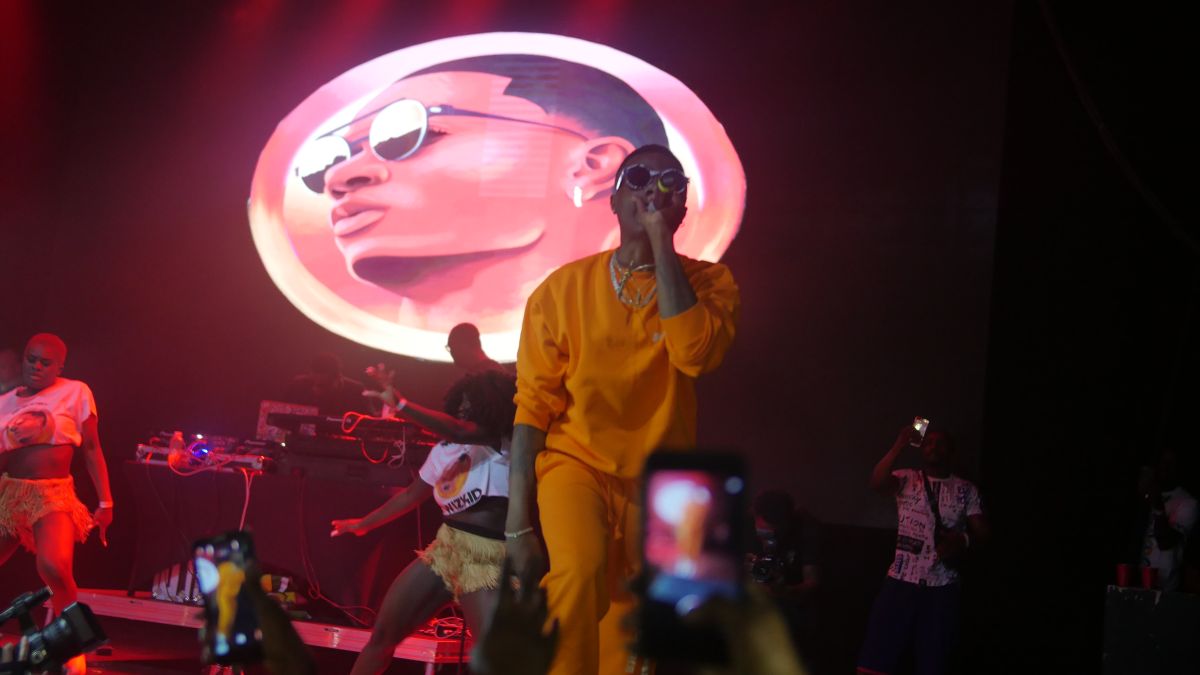 WizKid Takes Over the DFW