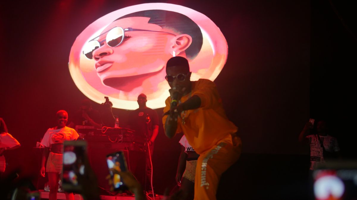 WizKid Takes Over the DFW