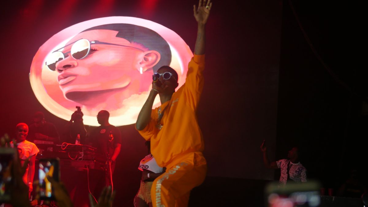 WizKid Takes Over the DFW