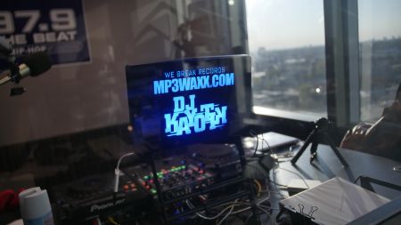 Veda Loca In The Morning