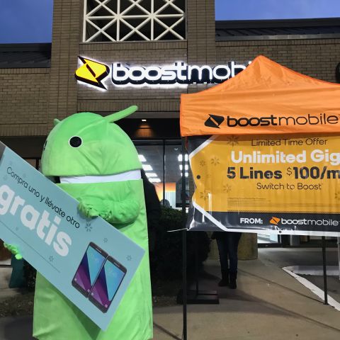 Jazzi Black Hanging Out At Boost Mobile