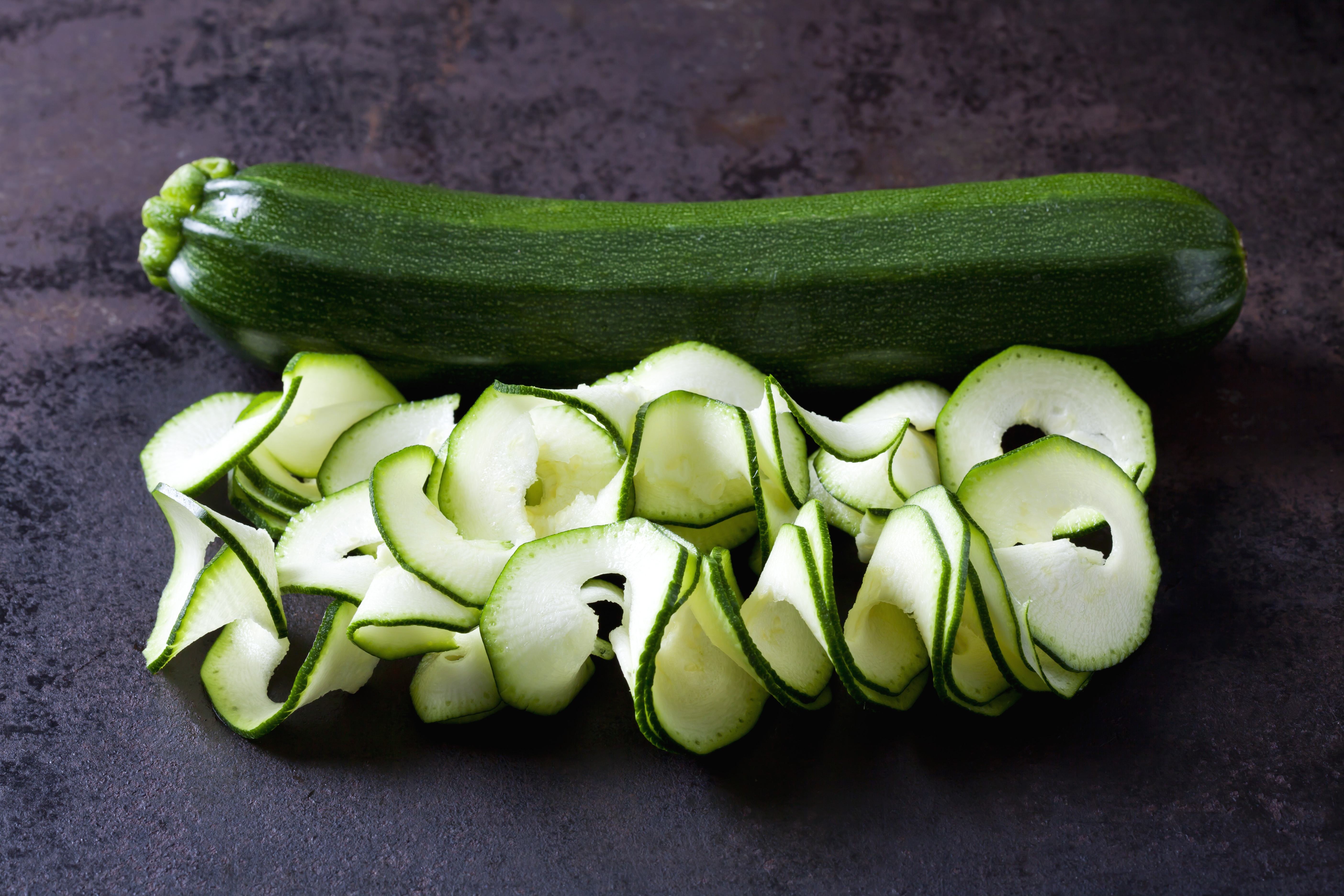 Whole and spiralized courgette