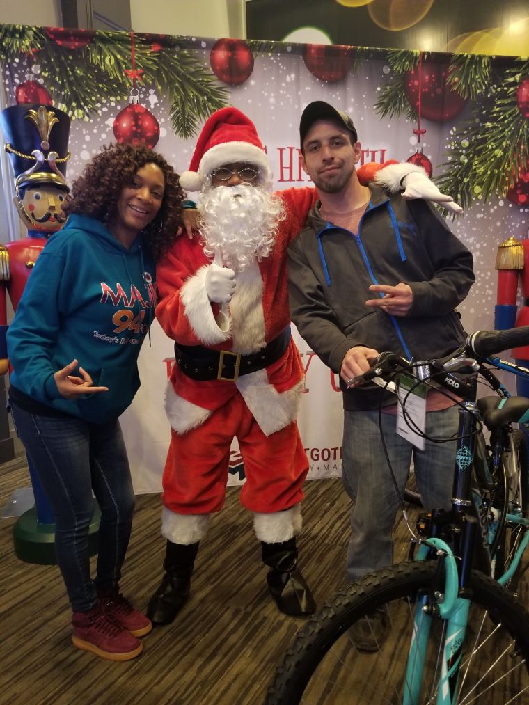 IJustGotHit.com Bike Giveaway 2018 At Dave & Buster's (PHOTOS)