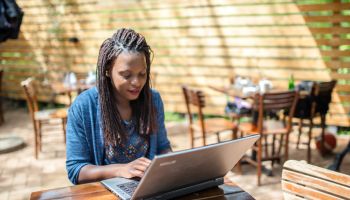 Afro-american woman looking for best online investment sites