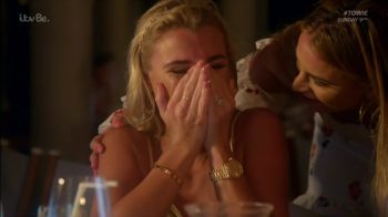Sam and Billie Faiers: The Mummy Diaries -The Wedding