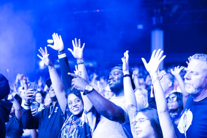 Fans at Kings of The West Tour