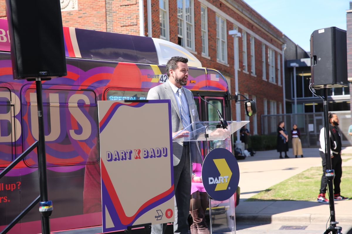 Dart x Badu Bus