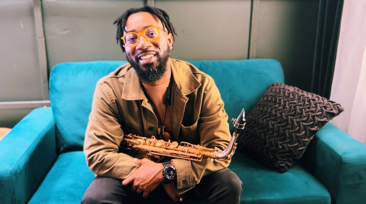 ꯗꯦꯂꯤꯁ ꯭ ꯌꯥ ꯖꯦ-ꯑꯦ ꯔꯥꯏꯖꯤꯡ ꯁ ꯭ ꯇꯥꯔ ꯏꯟ ꯗ ꯋꯥꯔꯜꯗ ꯑꯣꯐ ꯑꯥꯔ & ꯕ