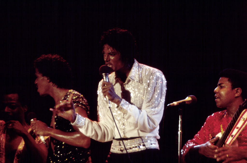 The Jacksons Perform At Texas Stadium