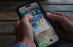 Australia Bans Social Media For Under 16s