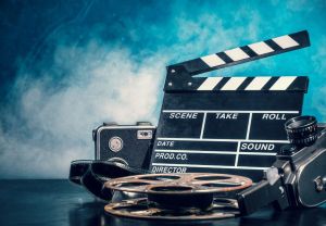 Paramount lanza oferta hostil para comprar Warner Bros