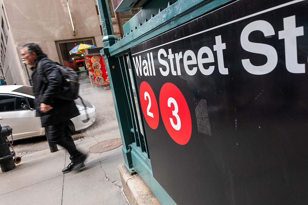 NYSE Opens Friday, Closing Out Volatile Week For Markets