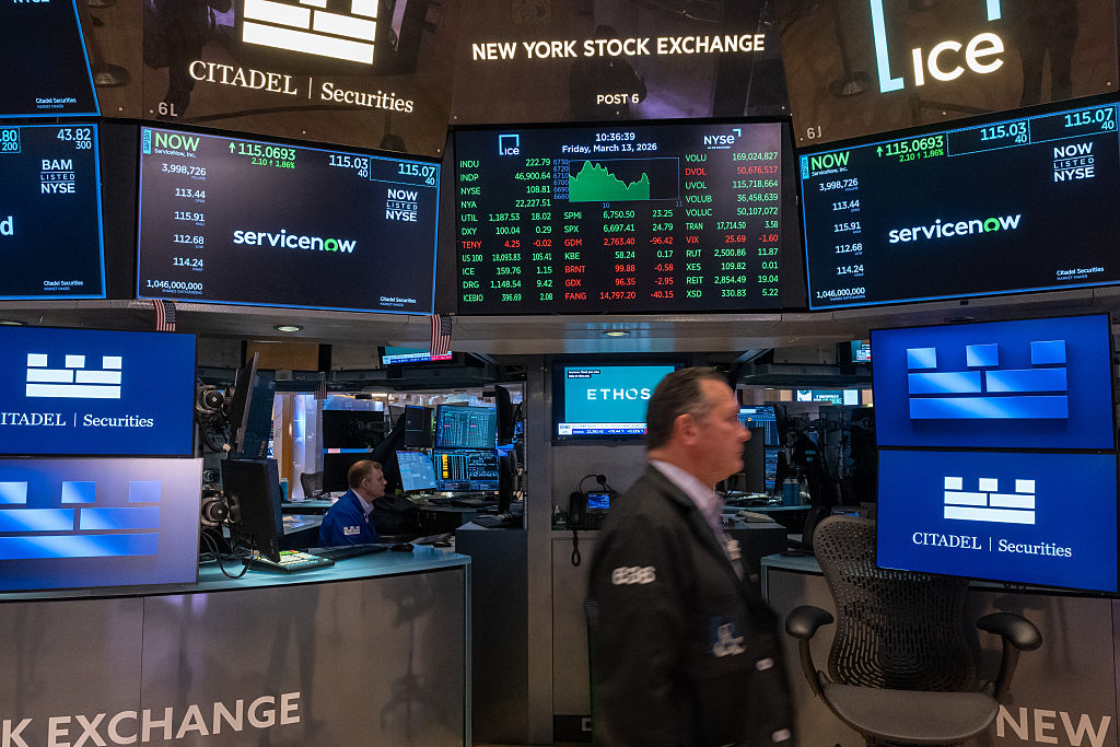 NYSE Opens Friday, Closing Out Volatile Week For Markets