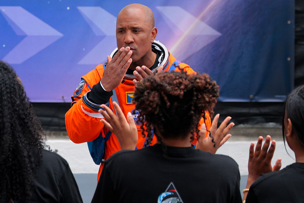 Artemis II Launches Manned Test Flight Around The Moon