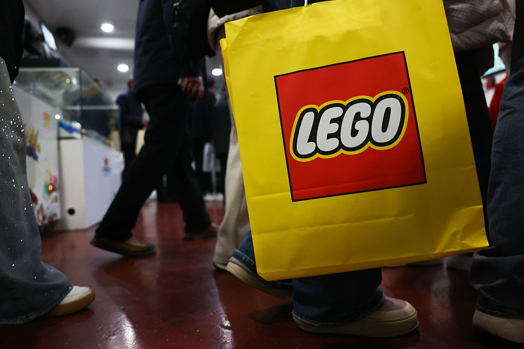 Shanghai Daily Life And Economy