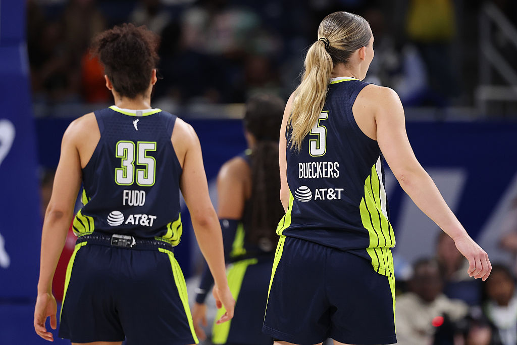 Dallas Wings v Chicago Sky