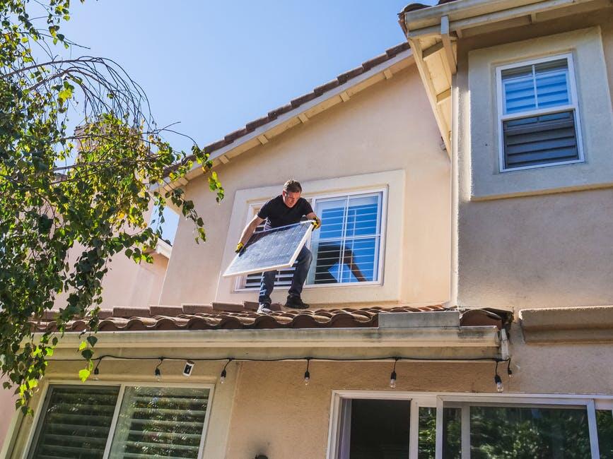 Why some homeowners regret going solar after signing contracts