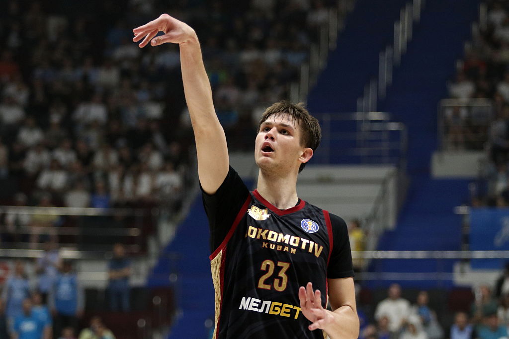 Vsevolod Ishchenko (23) of Lokomotiv Kuban in action during